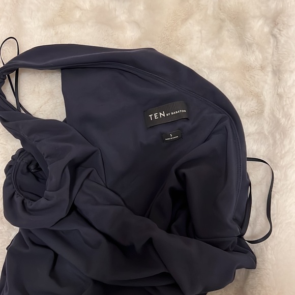 Aritzia Dress, Ten by Babaton
VERTIGO MIDI DRESS, navy - Picture 4 of 5